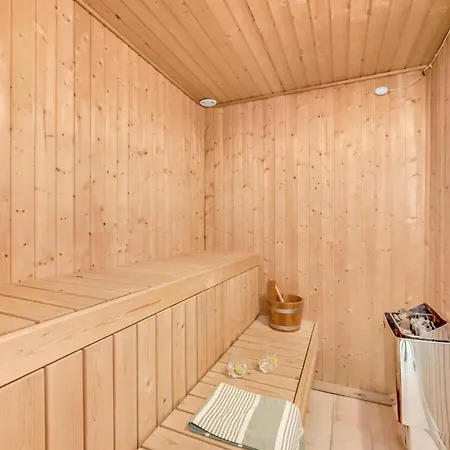 Lovely In With Sauna